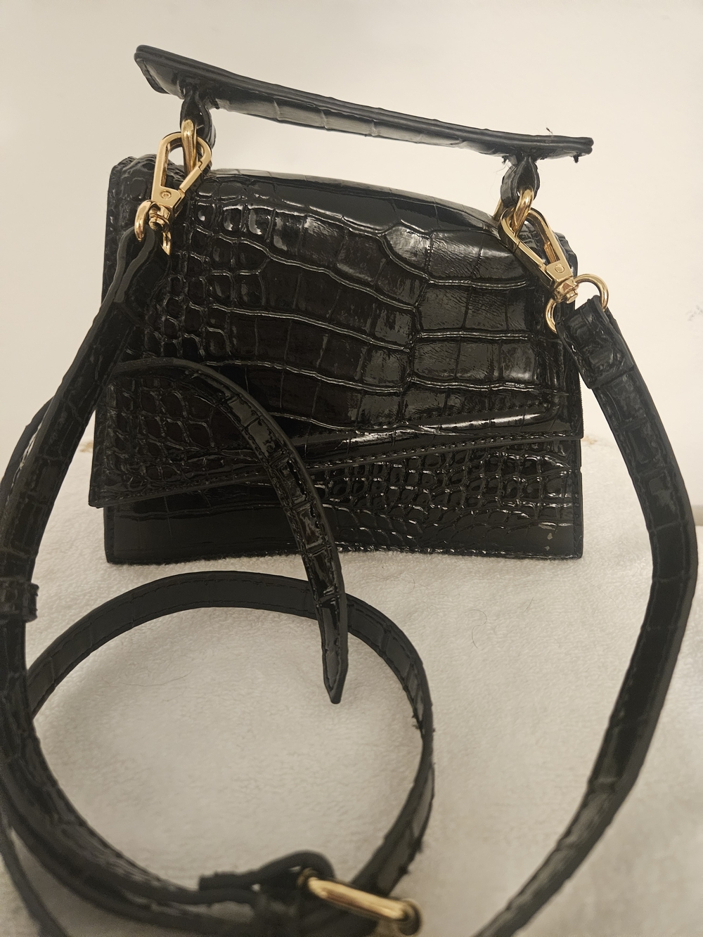 Forever 21 Black Croc-Embossed Top Handle Crossbody with Gold Hardware